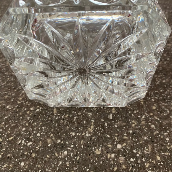 Beautiful crystal decanter - Picture 2 of 2
